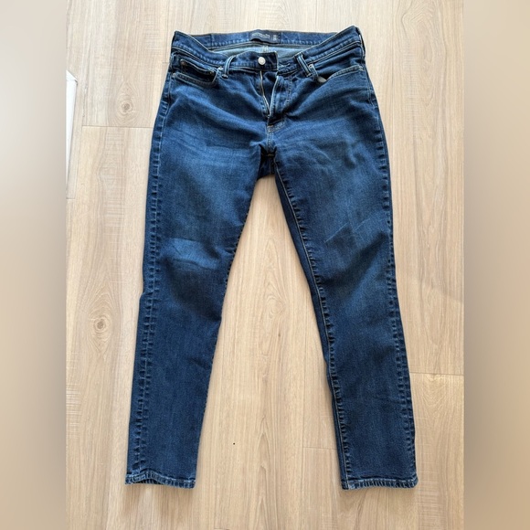 Abercrombie and Fitch Athletic Skinny Jeans 33/32 - Picture 1 of 2